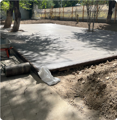 Подготовка почвы и посев газона