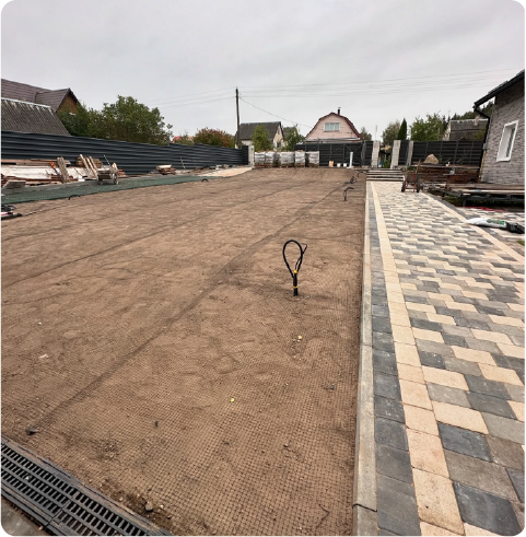 Укладка рулонного газона